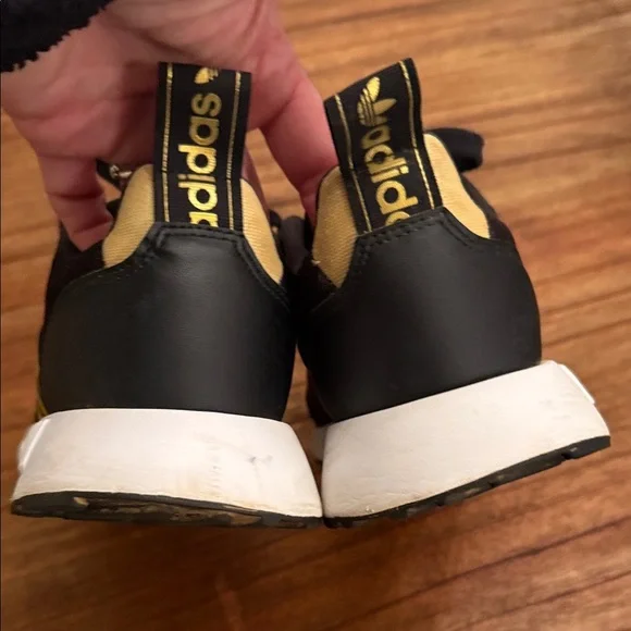 Adidas Black with Gold Stripes Running Shoes size 6 1/2 - Picture 5 of 5